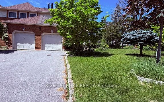 3rd image of 35 Davies Cres