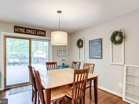 3rd image of 8909 Braeburn Dr