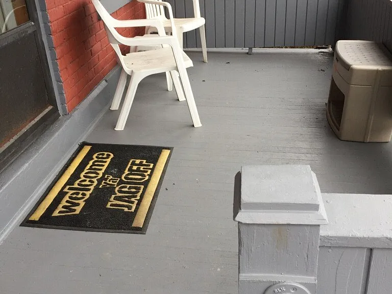 556 Middle Ave #B — Photo 1