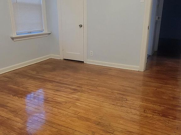 5th image of 908 Riverview Blvd