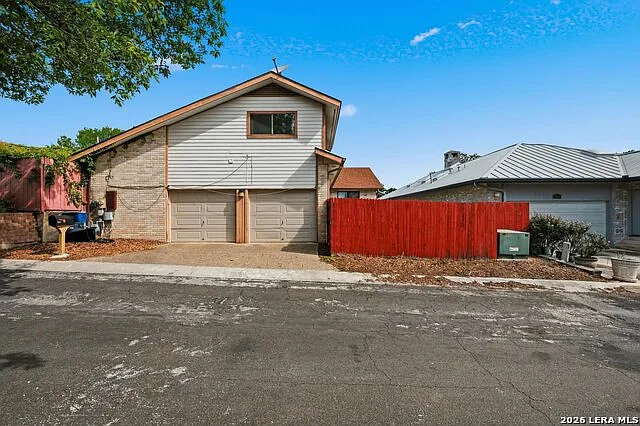 6118 Windy Knl — Photo 2