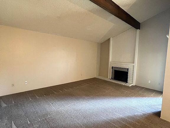 4th image of 817 Quail Ln #30