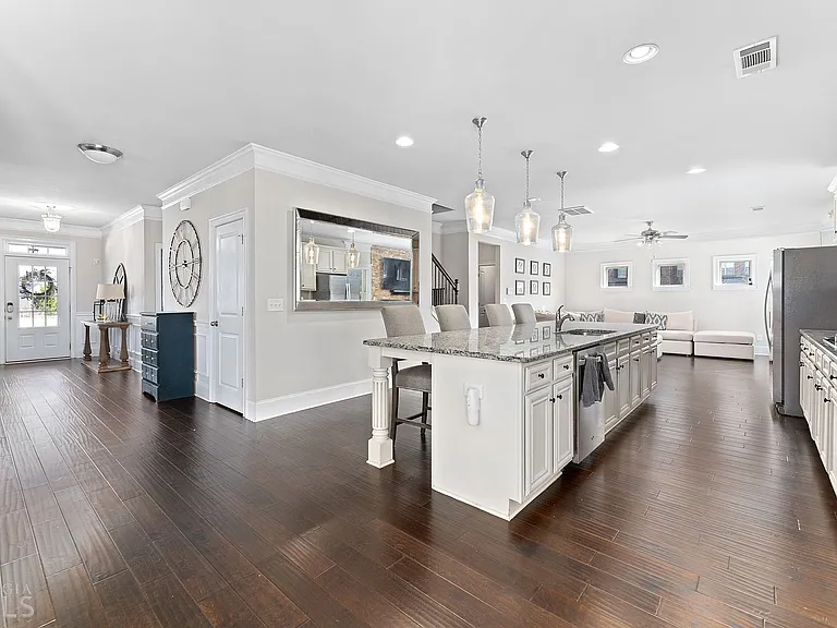 4410 Mossbrook Cir — Photo 14