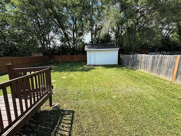 460 Peyton Dr — Photo 4