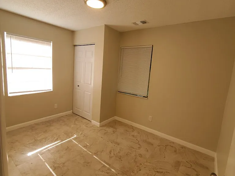 3805 N Whittier St — Photo 15