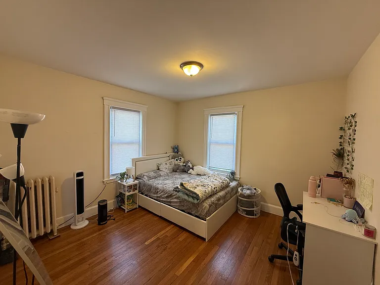 30 Elmira St #2 — Photo 5