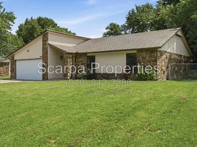 13621 S 285th East Ave — Photo 2