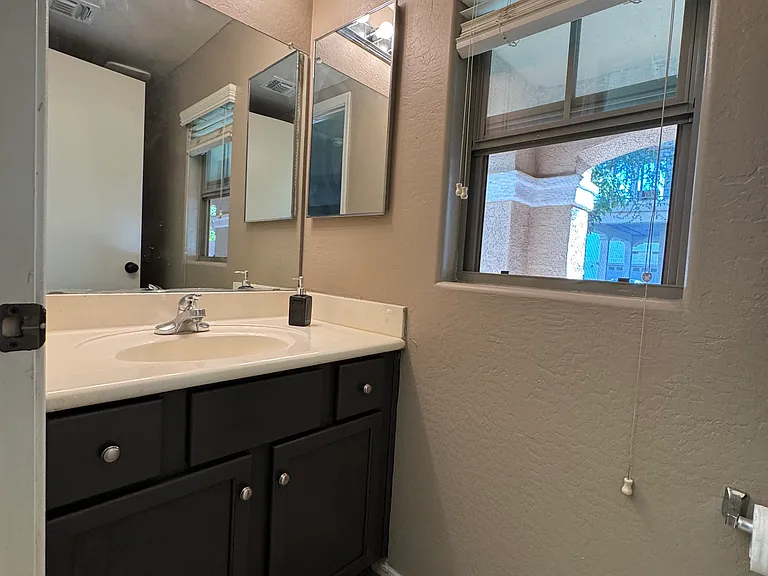 7008 S 7th Ln — Photo 26