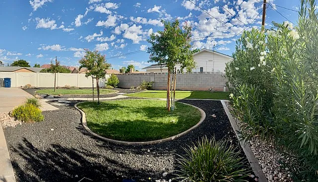 Building Photo - 2586 W El Vista Dr