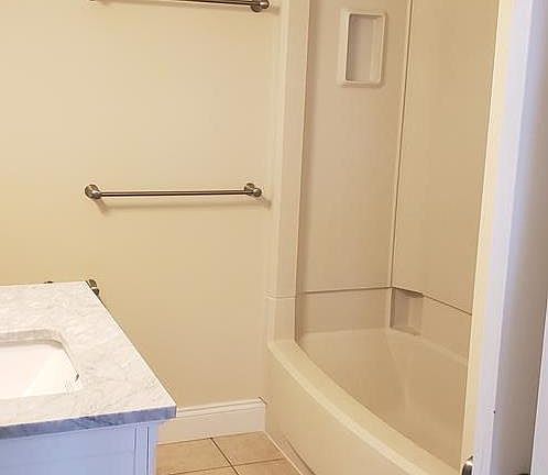 4th image of 406 E 8th St APT 3B