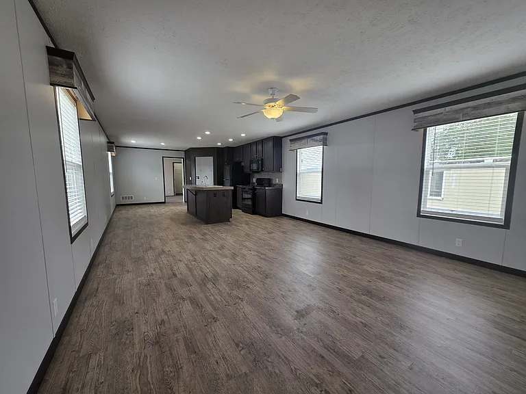 700 W Ridgeway Ave #445 — Photo 1