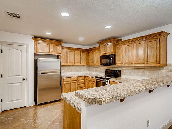4th image of 300 Venture Blvd S