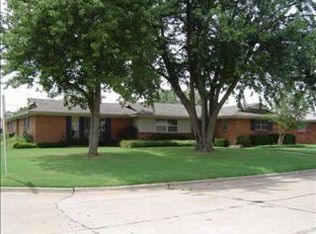 7700 NW 24th St, Bethany, OK 73008