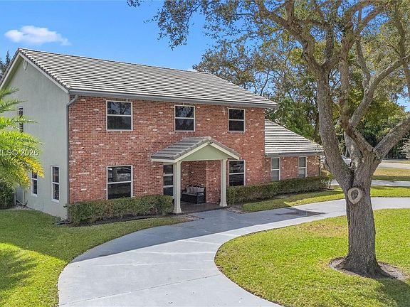 2nd image of 11069 Glenwood Dr