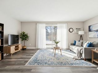 4380 Brookside Ct APT 119, Edina, MN 55436