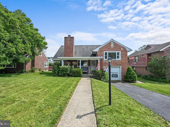909 N 25th St, Reading, PA 19606