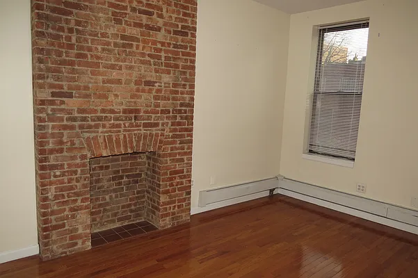 Rented by Capri Jet Realty Corp | media 9