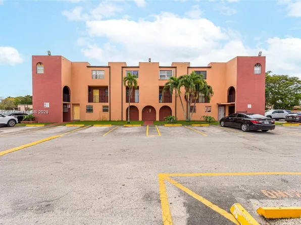 6600 W 2nd Ct #24, Hialeah, FL 33012