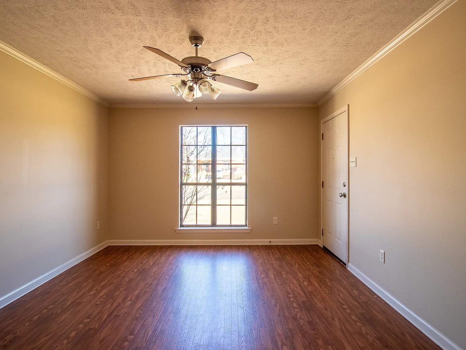 2 bed, 950 sqft, $1,095 — Photo 3