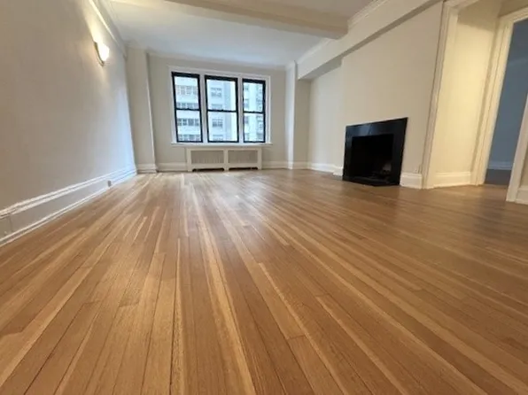 404 East 55th Street image 1 of 10