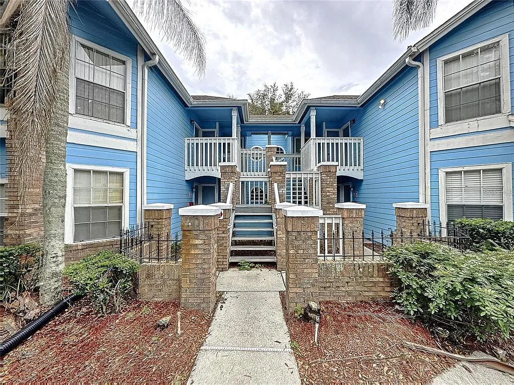 3 bed, 2.0 bath, 1287 sqft, $1,800 — Photo 2