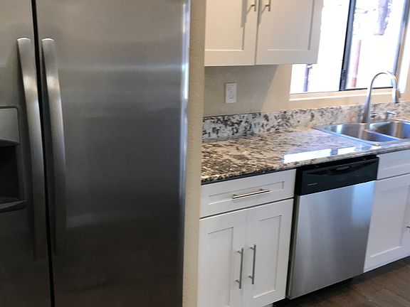 3rd image of 1231 E Avenida Kino