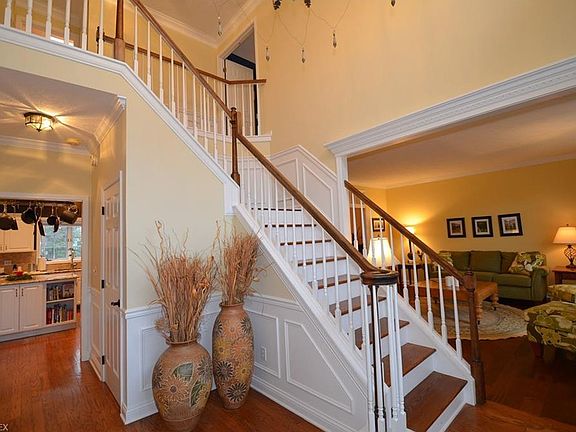 3rd image of 3132 Royal Oak Ct
