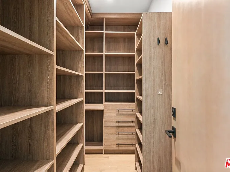 6241 Drexel Ave — Photo 13