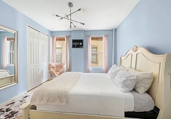 3rd image of 26 Gramercy Park S APT 4C