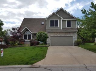 2605 SW 10th St, Lees Summit, MO 64081