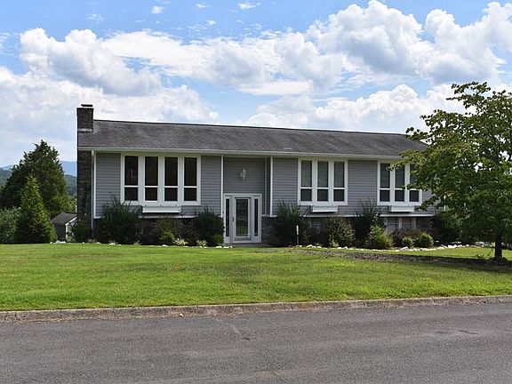2nd image of 1311 Highland Park Dr