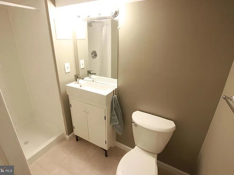 2821 N Howard St #2 — Photo 4