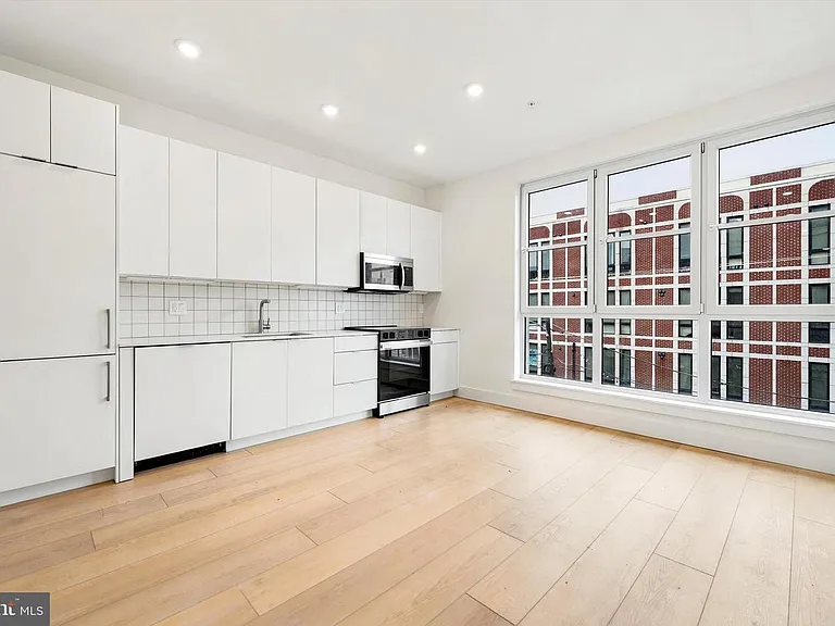 2406 Frankford Ave #14 — Photo 14