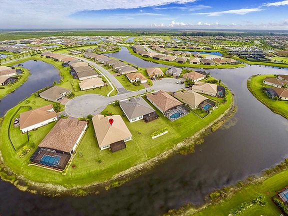 3rd image of 11092 SW Rose Apple Ct