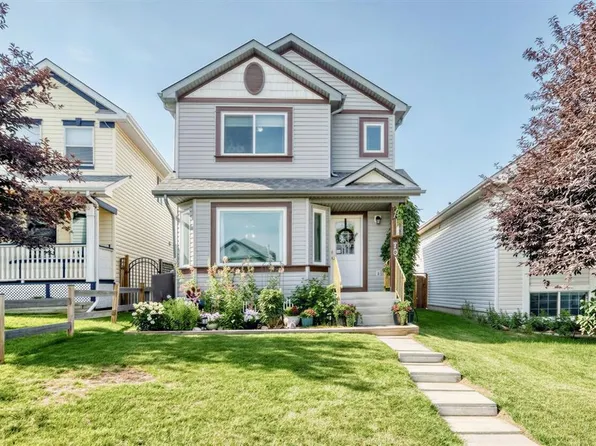 79 SE Hidden Hills Way NW, Calgary, AB T3A 5Y3