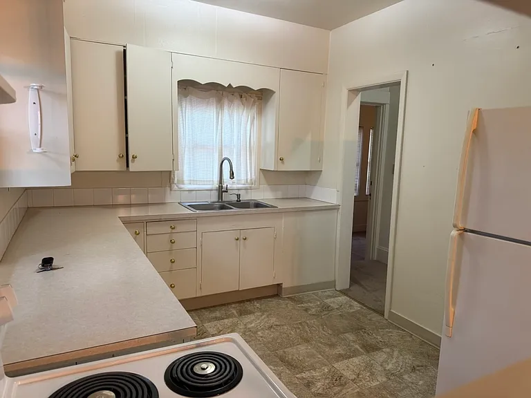 1632 SE Barn Owl Ln — Photo 3