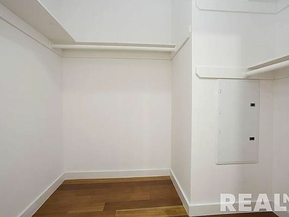 4th image of 321 E 3rd St APT 3D