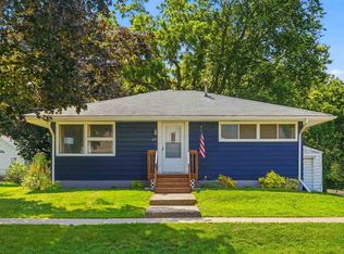 410 Elm St, Riverside, IA 52327