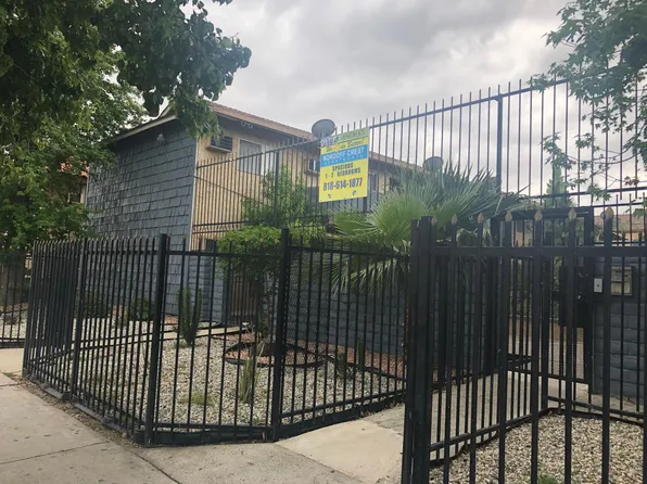 15236 Nordhoff St, North Hills, CA