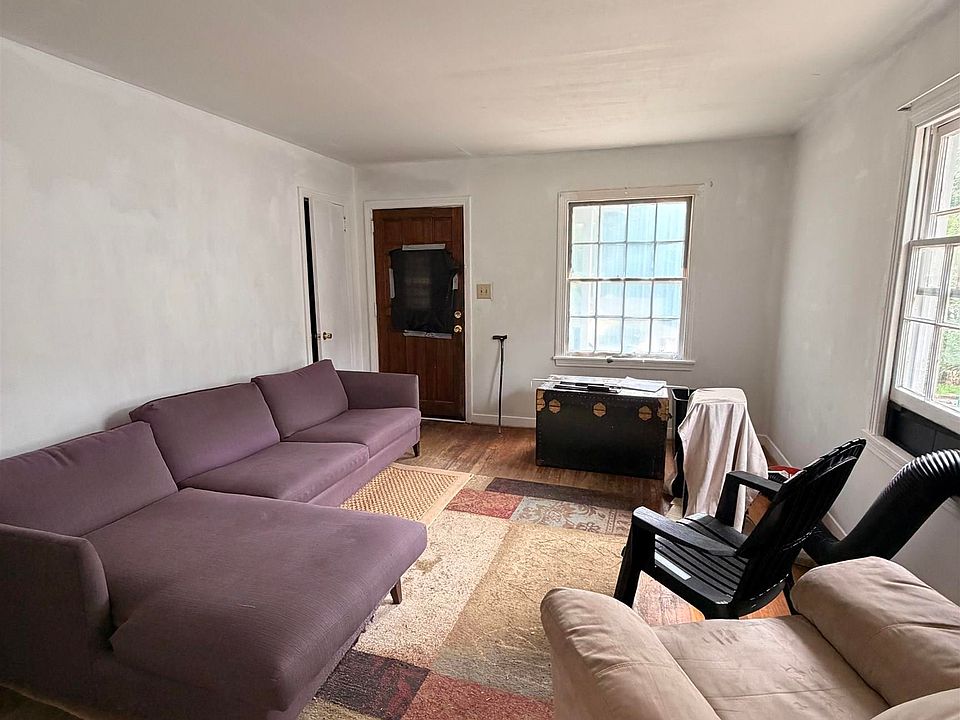 2nd image of 8431 10th Ave S