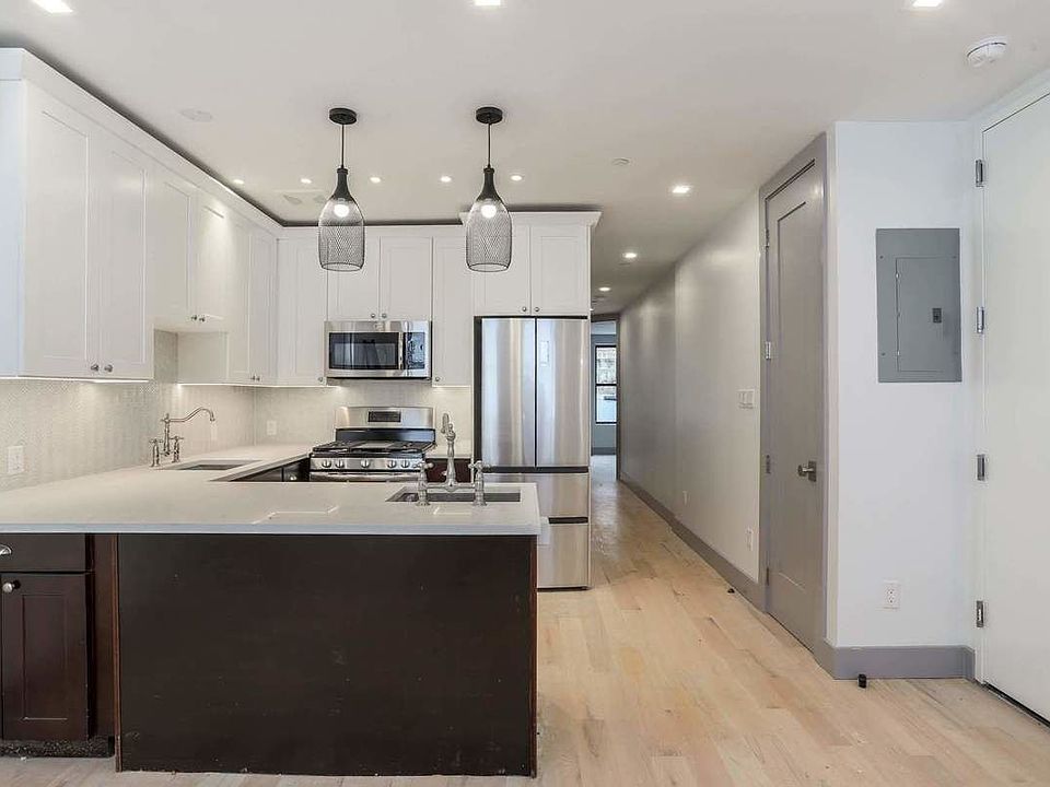 1st image of 123 Pulaski St #1F