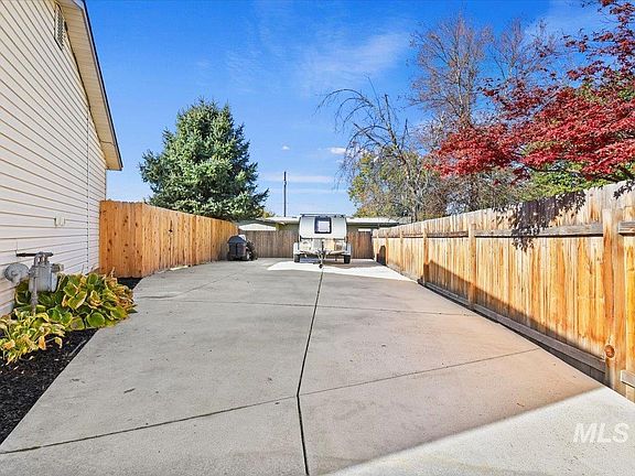 4th image of 11129 W Tahiti Ct