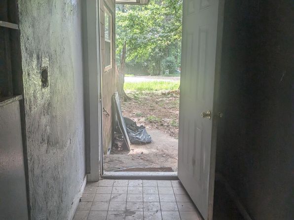 2230 Belvedere Dr, Jackson, MS 39204