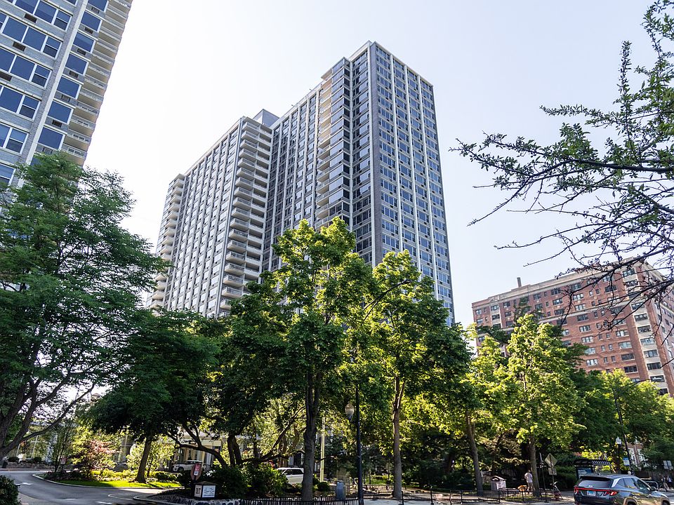 1st image of 4250 N Marine Dr APT 2627