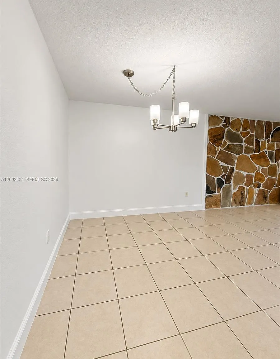 8405 NW 8th St — Photo 3