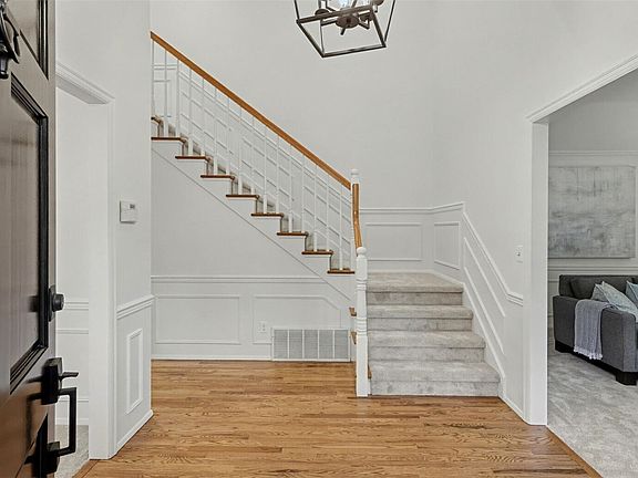 3rd image of 22113 NE 23rd Street