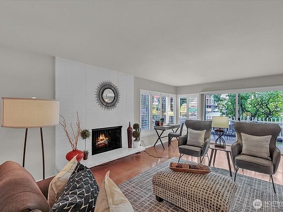 3rd image of 5249 40th Avenue NE #101
