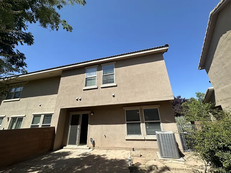 10809 Fort Point Ln NE — Photo 22