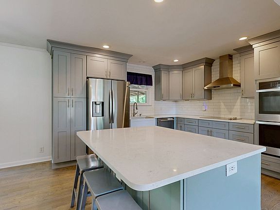 4th image of 4780 Cascade Dr