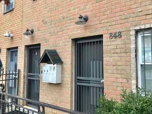2nd image of 848 Bergen St APT 3